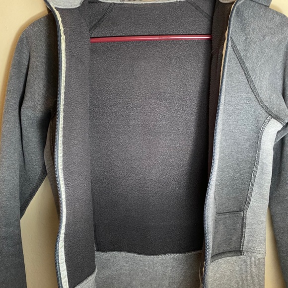 Lululemon Women’s Scuba Hoodie Zip-Up - Picture 5 of 8
